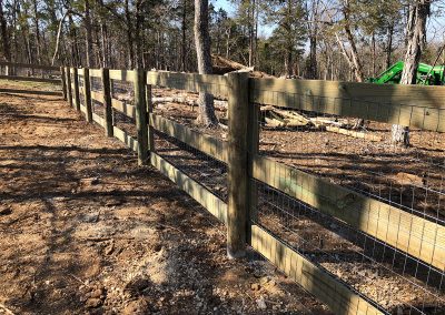 Agricultural Wildlife Fencing built by Circle W Fence Solutions serving Tennessee and Kentucky