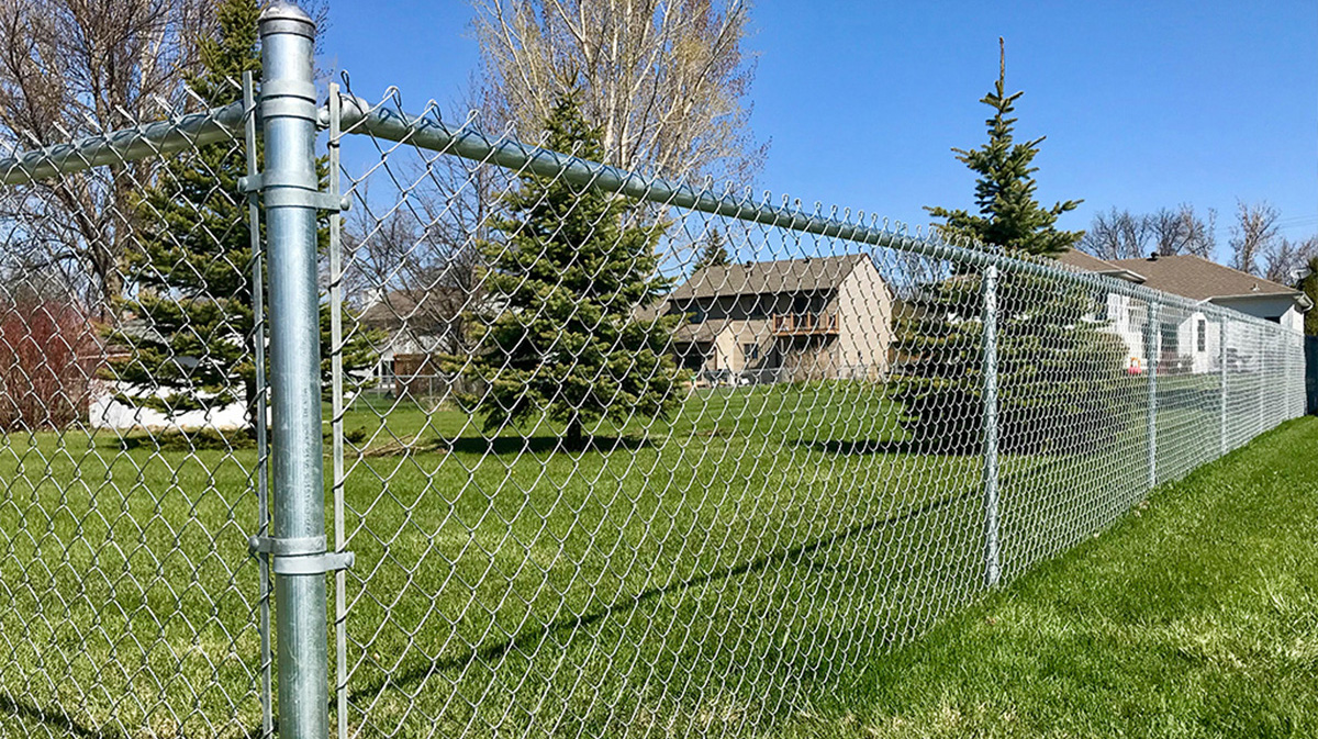Residential Chain Link Fencing built by Circle W Fence Solutions serving Tennessee and Kentucky