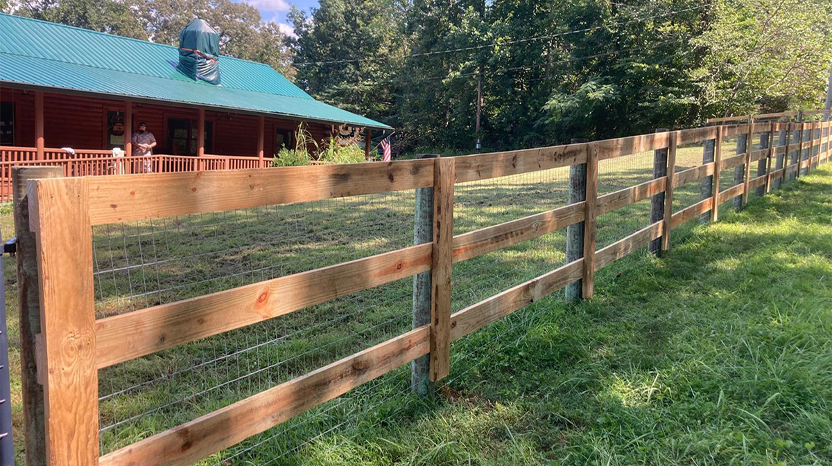 How Residential Dog & Pet Fencing Works. Circle W Fence Solutions, serving Tennessee and Kentucky
