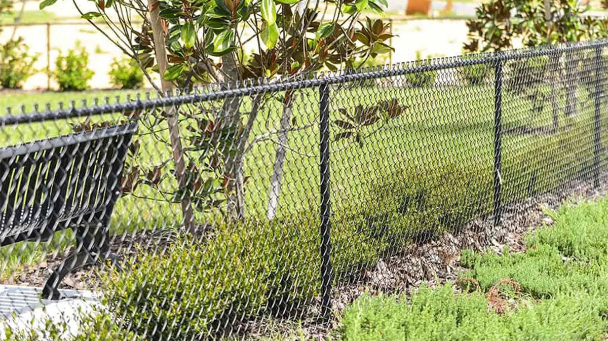 Why Residential Chain Link Fencing is smart. Circle W Fence Solutions, serving Tennessee and Kentucky
